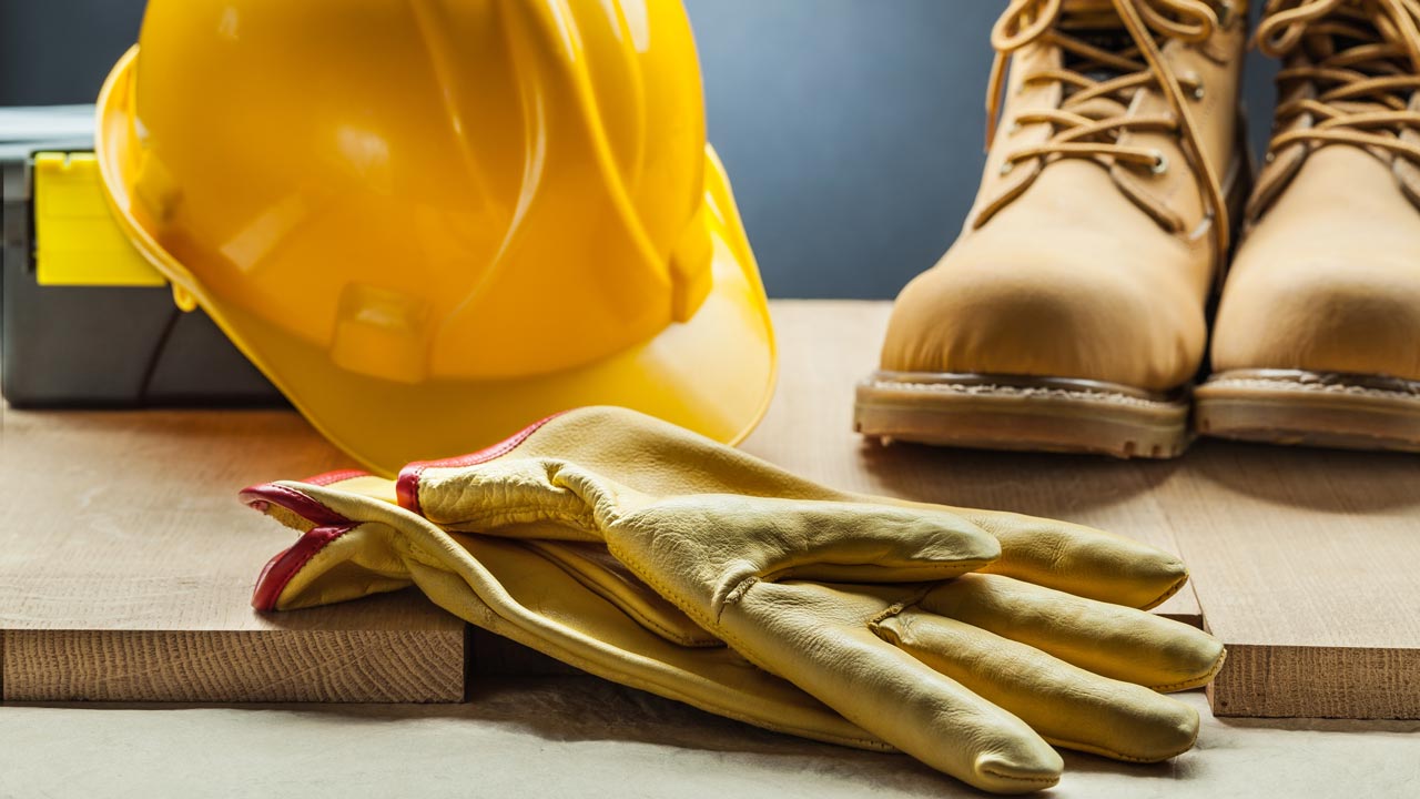 Who Needs Lightweight Construction Boots?