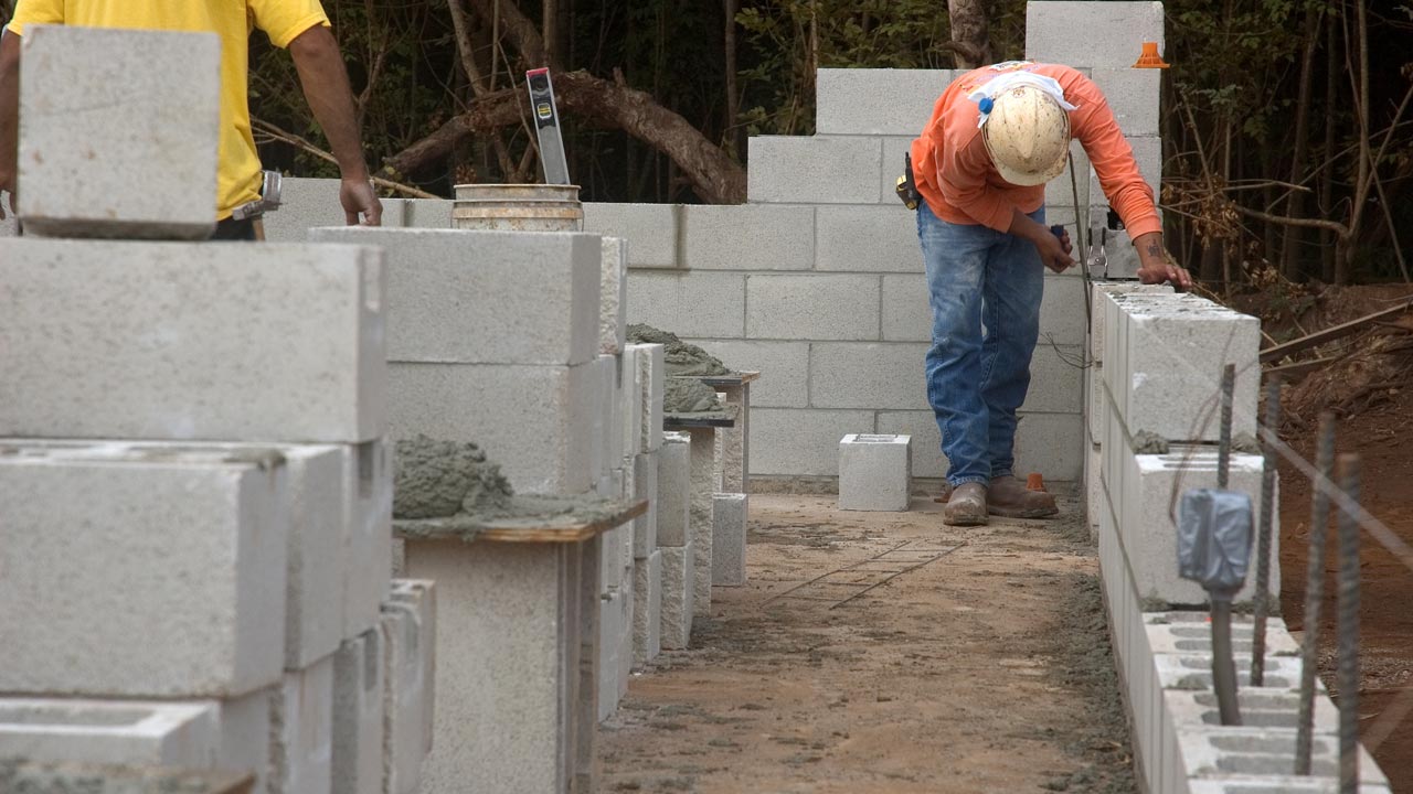 4 Features of the Best Construction Boots