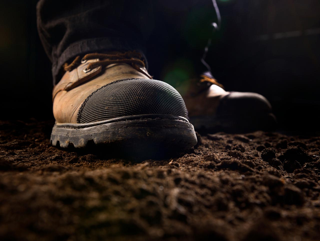 Maintenance Tips for Work Boots in Summer